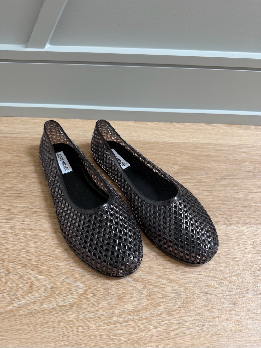 Steve Madden Black Jelly Flats